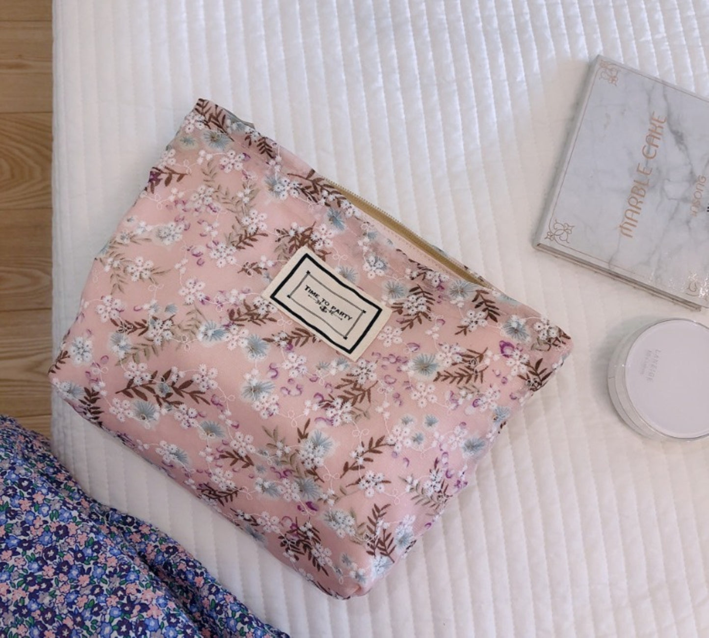 Flower Embroidered Canvas Makeup Pouch - ZoocomingTree
