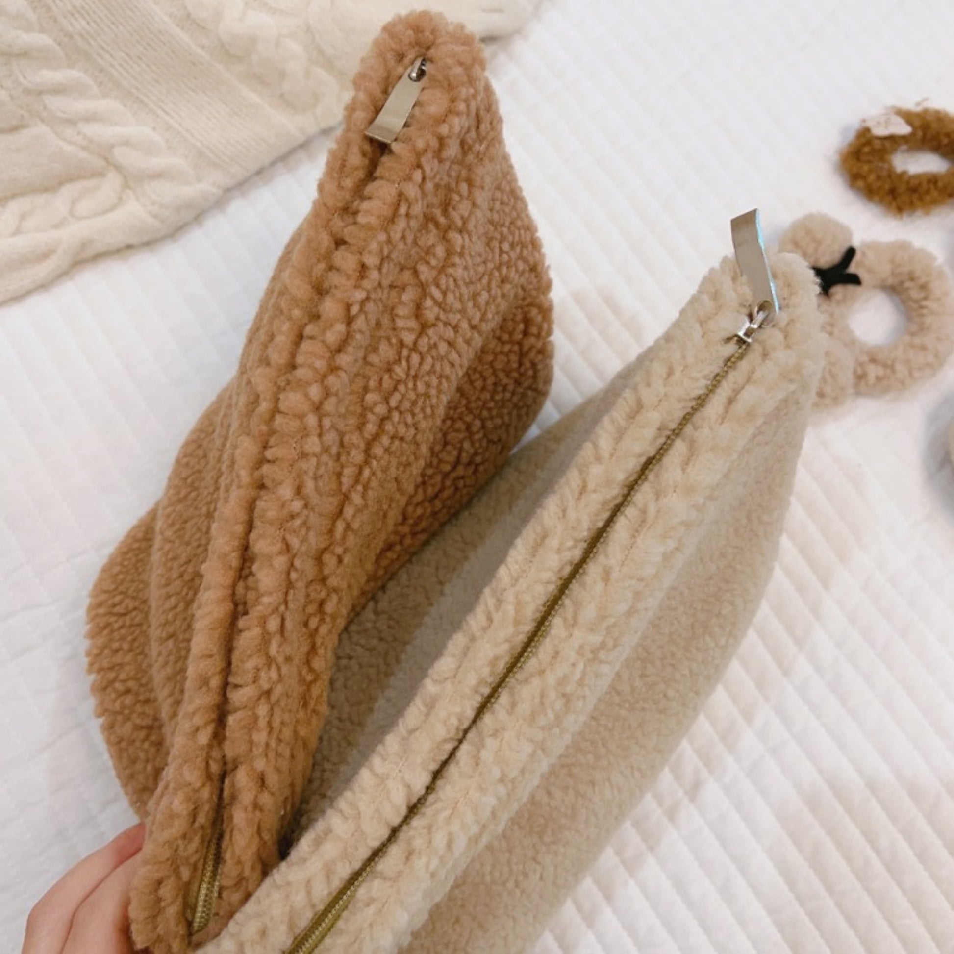 Fur Cosmetic Zipper Pouch - ZoocomingTree