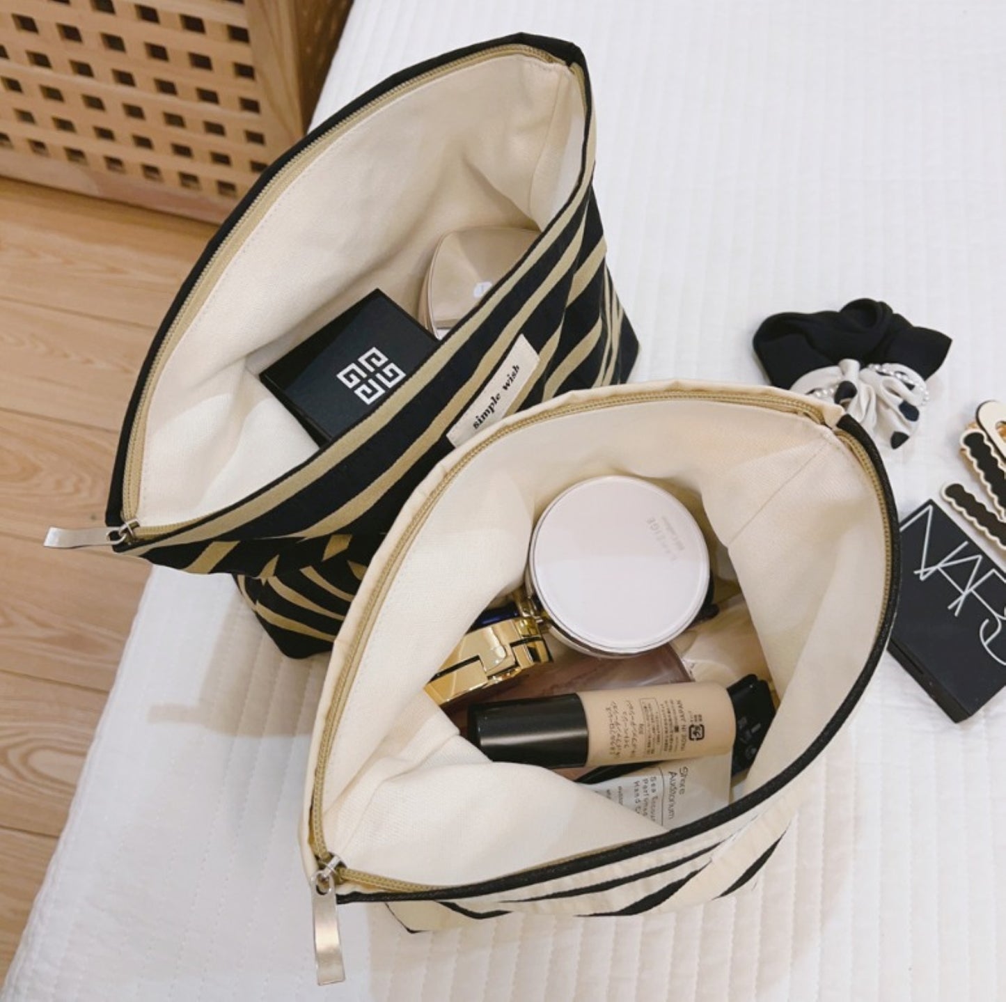 Stripe Makeup Zipper Pouch - ZoocomingTree