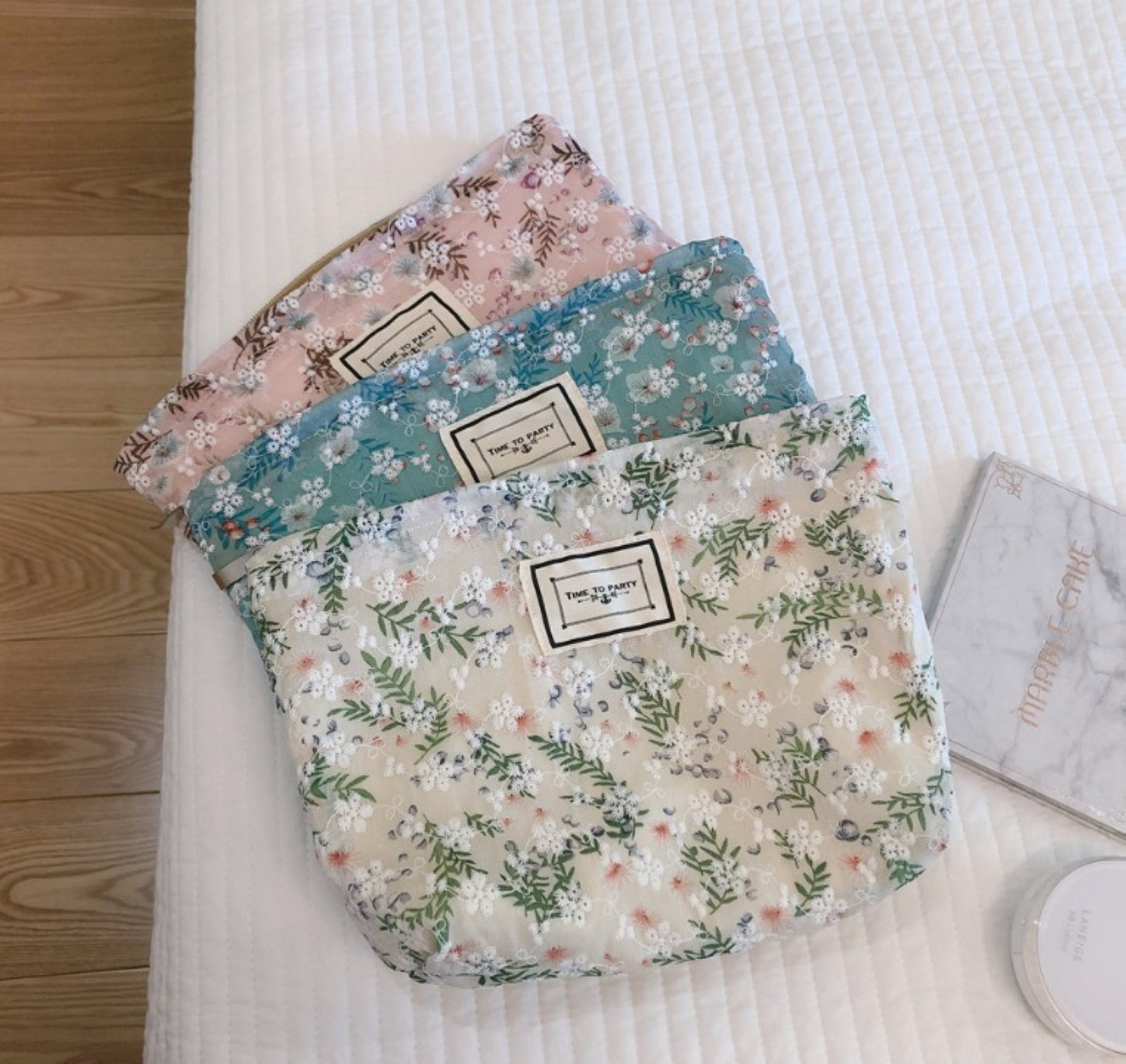 Flower Embroidered Canvas Makeup Pouch - ZoocomingTree