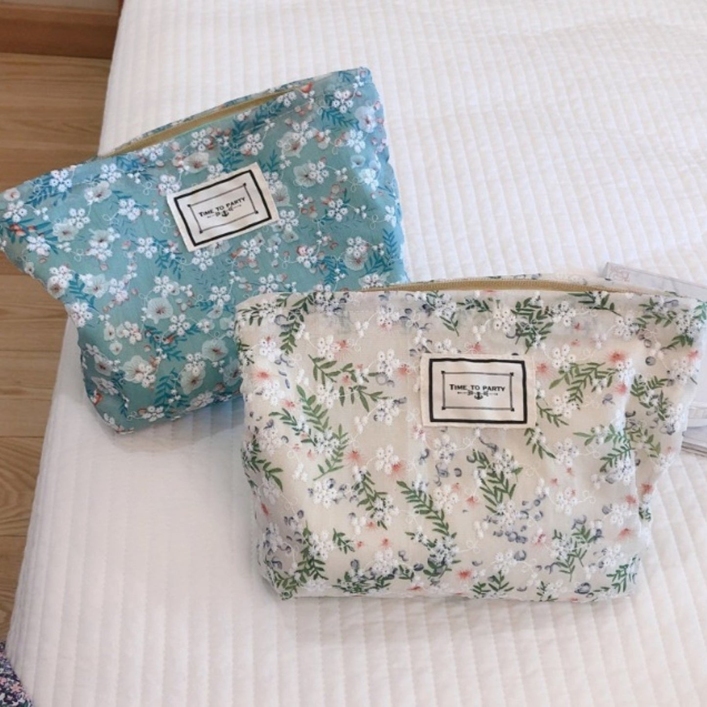 Flower Embroidered Canvas Makeup Pouch - ZoocomingTree