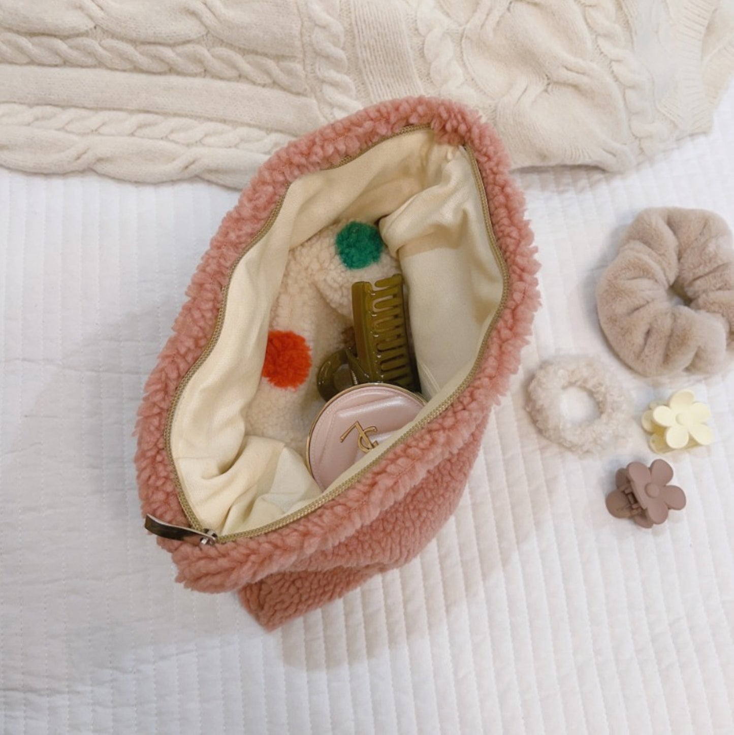 Fur Cosmetic Zipper Pouch - ZoocomingTree
