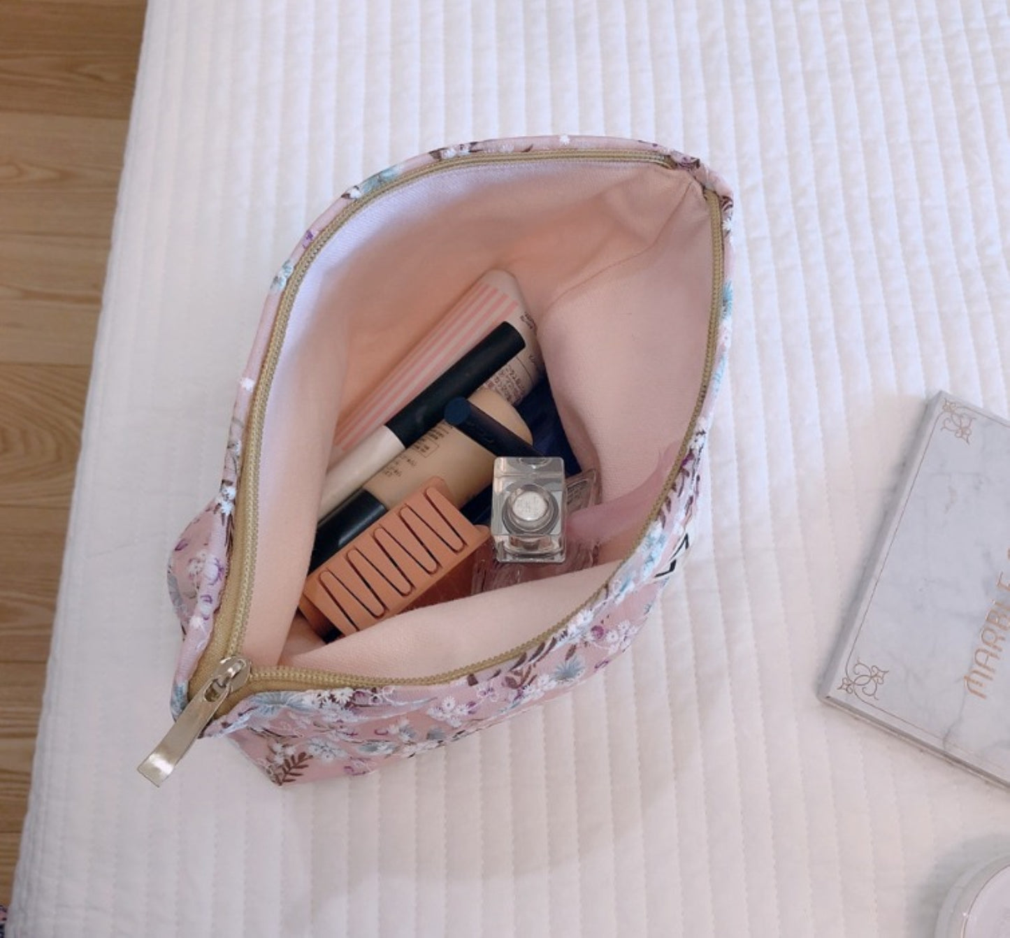 Flower Embroidered Canvas Makeup Pouch - ZoocomingTree