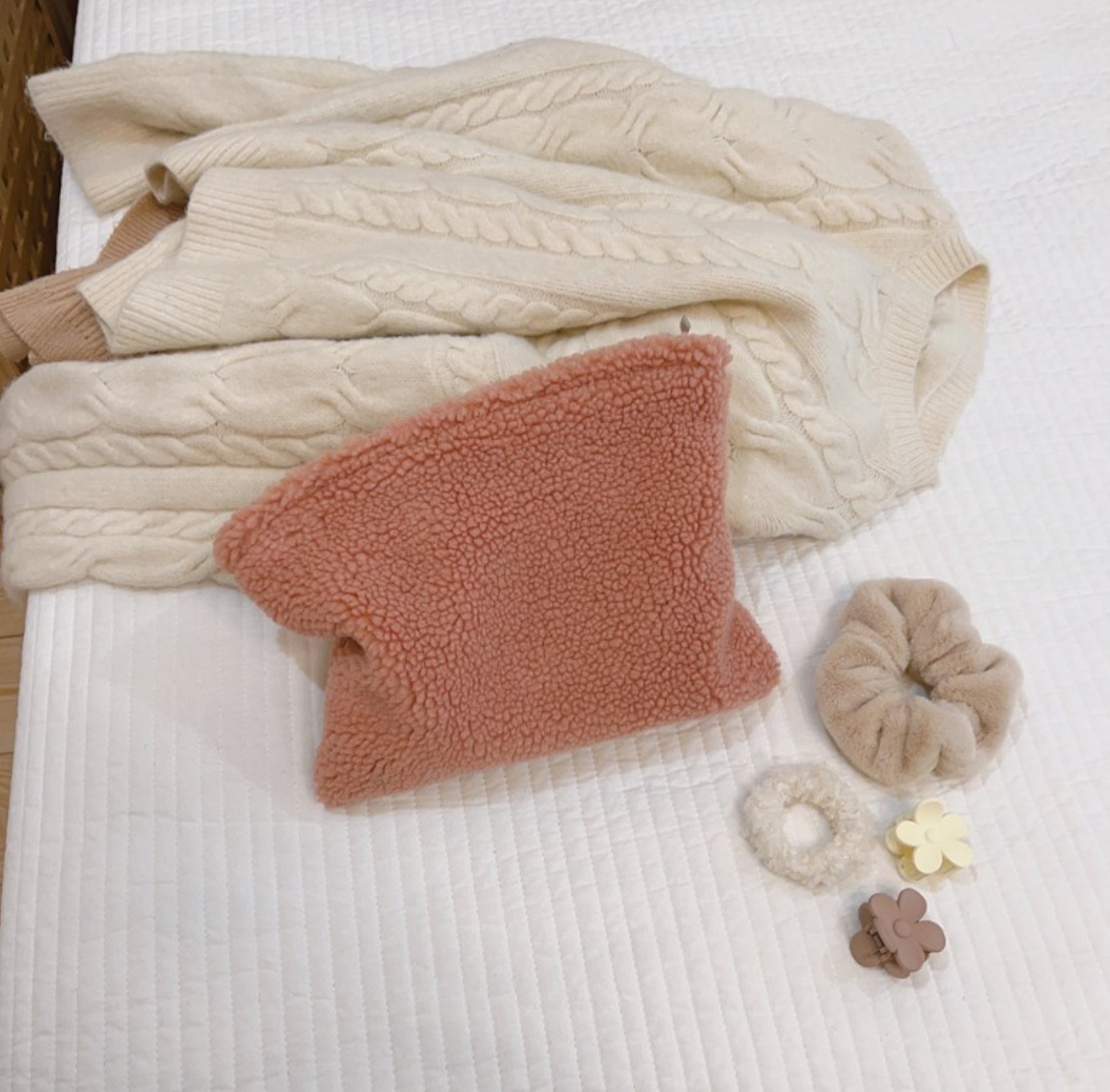 Fur Cosmetic Zipper Pouch - ZoocomingTree