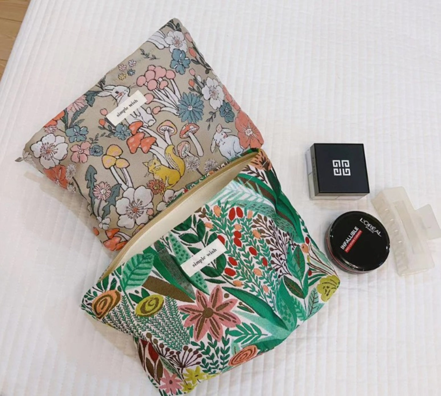 Green Forrest Makeup Zipper Pouch - ZoocomingTree
