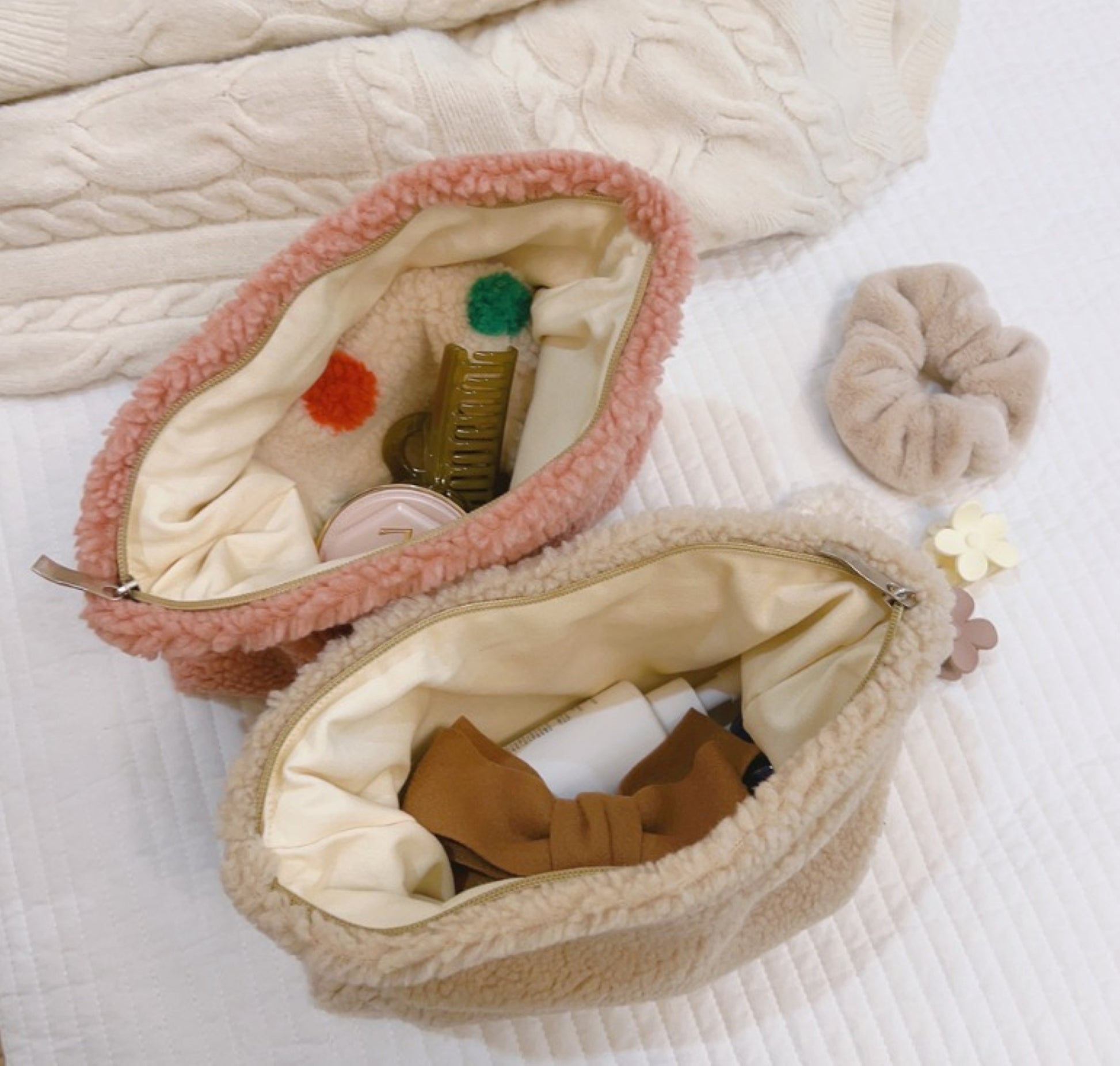 Fur Cosmetic Zipper Pouch - ZoocomingTree