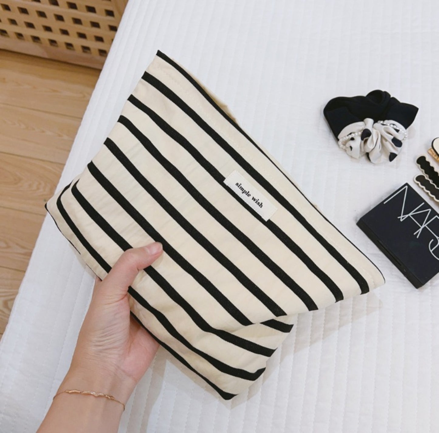 Stripe Makeup Zipper Pouch - ZoocomingTree