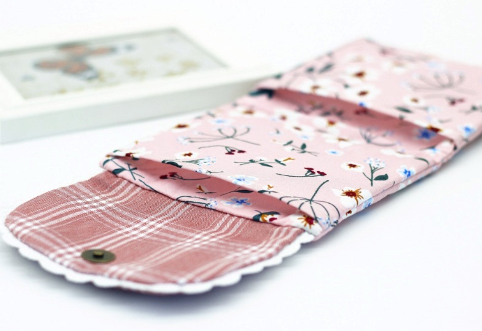 Floral Cotton Feminine Sanitary Pouch - ZoocomingTree