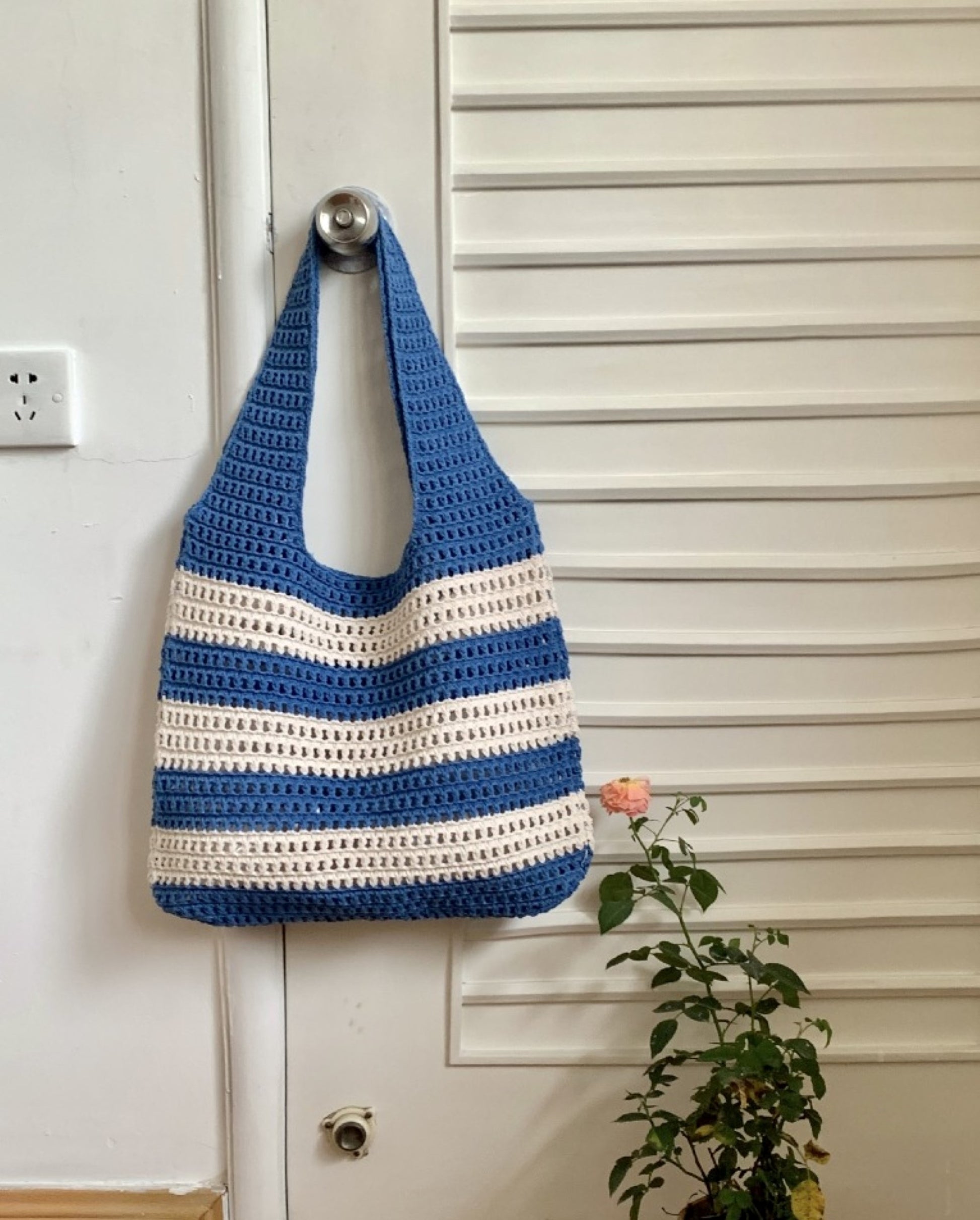 Cute Striped Crochet Shoulder Bag - ZoocomingTree