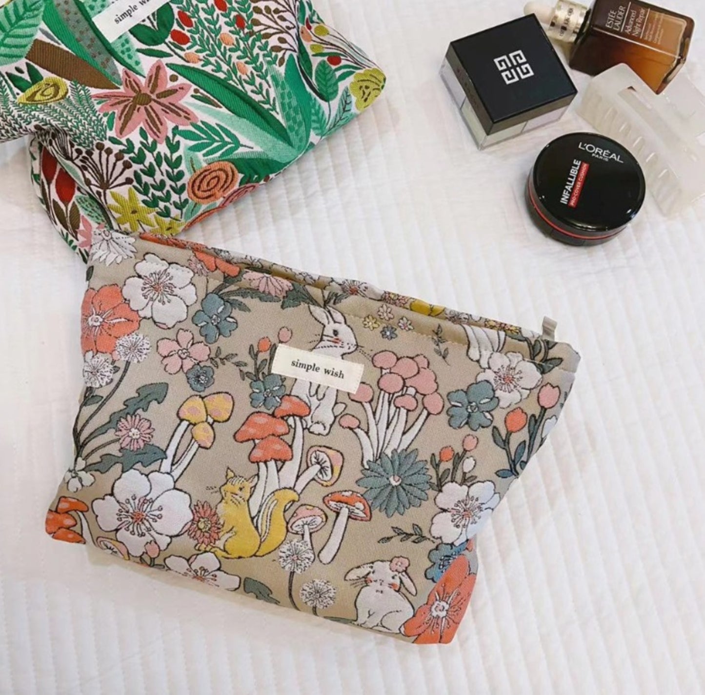 Green Forrest Makeup Zipper Pouch - ZoocomingTree